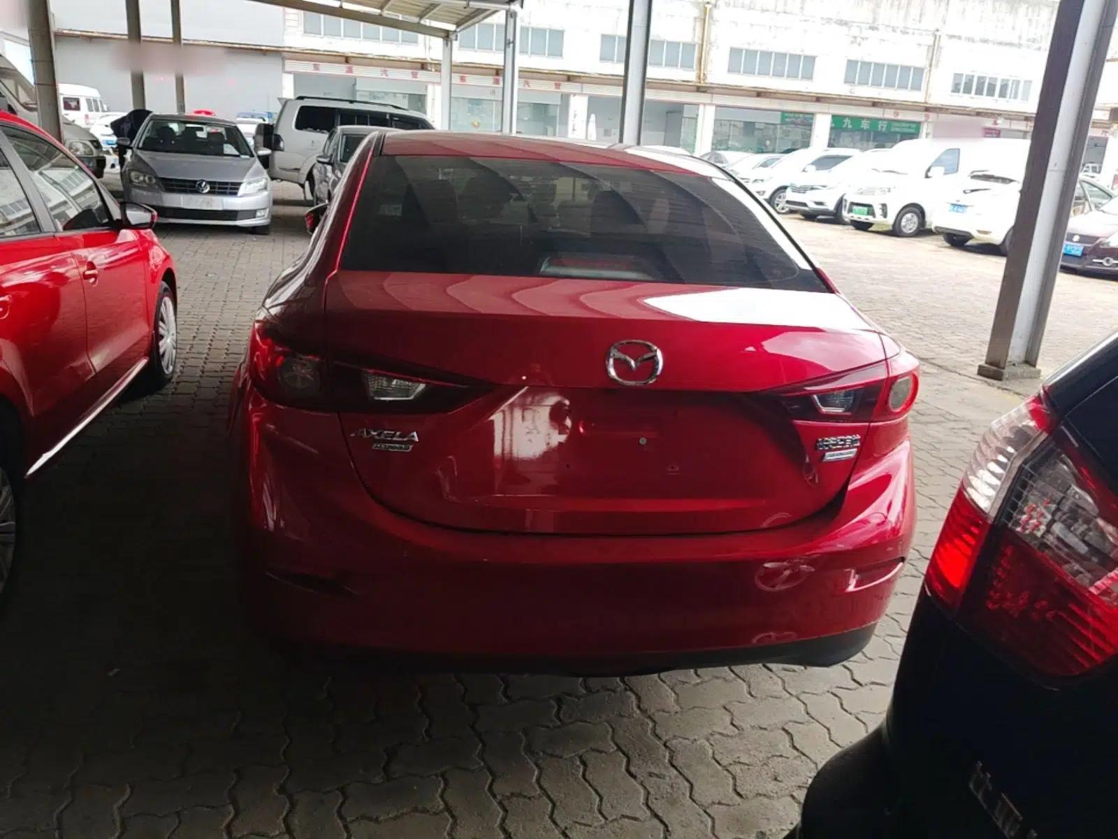 Mazda 3 Axela 2016 Sedan 1.5L Automatic Luxury Model — миниатюра 5