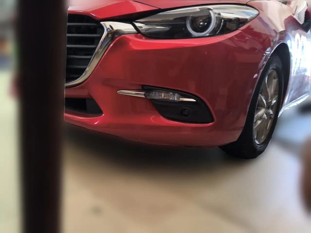 Mazda 3 Axela 2017 Sedan 1.5L Automatic Luxury Model Emission Standard China V — миниатюра 1