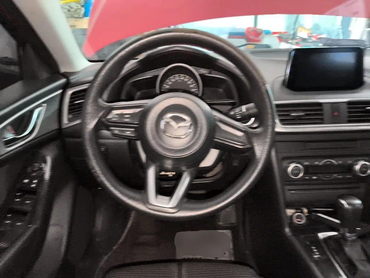 Mazda 3 Axela 2017 Sedan 1.5L Automatic Luxury Model Emission Standard China V — миниатюра 10