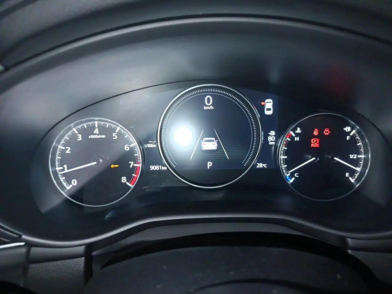 Mazda 3 Axela 2023 2.0L Automatic Zhiqing Edition — миниатюра 11