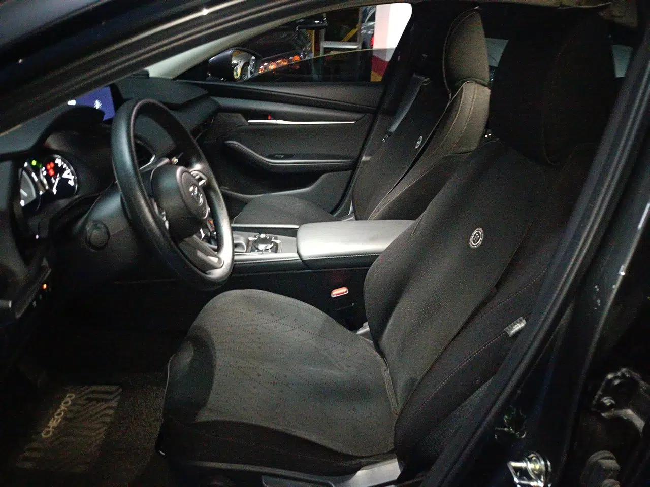 Mazda 3 Axela 2023 2.0L Automatic Zhiqing Edition — миниатюра 15