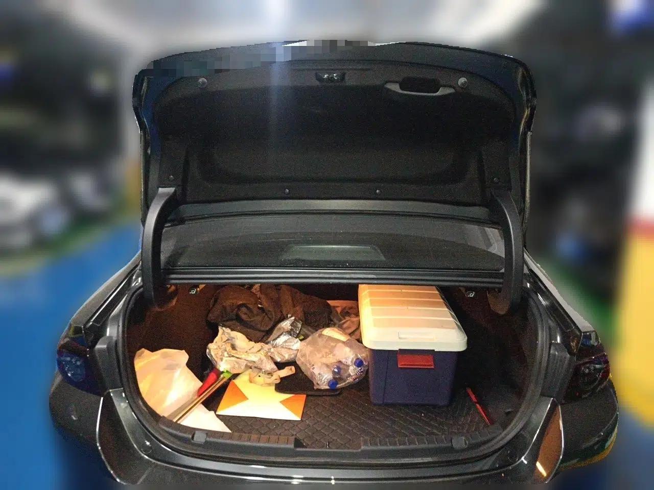 Mazda 3 Axela 2023 2.0L Automatic Zhiqing Edition — миниатюра 19