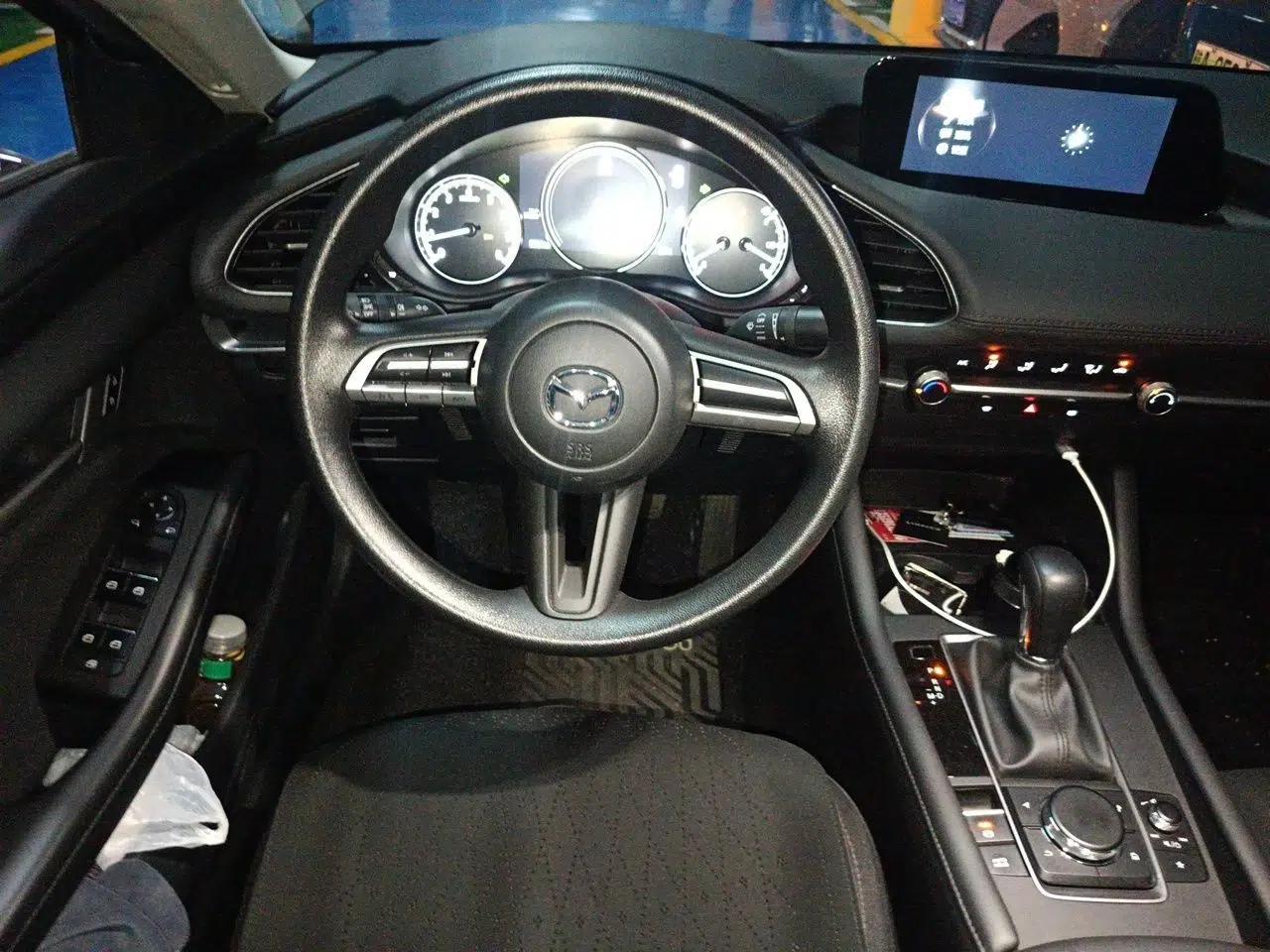 Mazda 3 Axela 2023 2.0L Automatic Zhiqing Edition — миниатюра 10