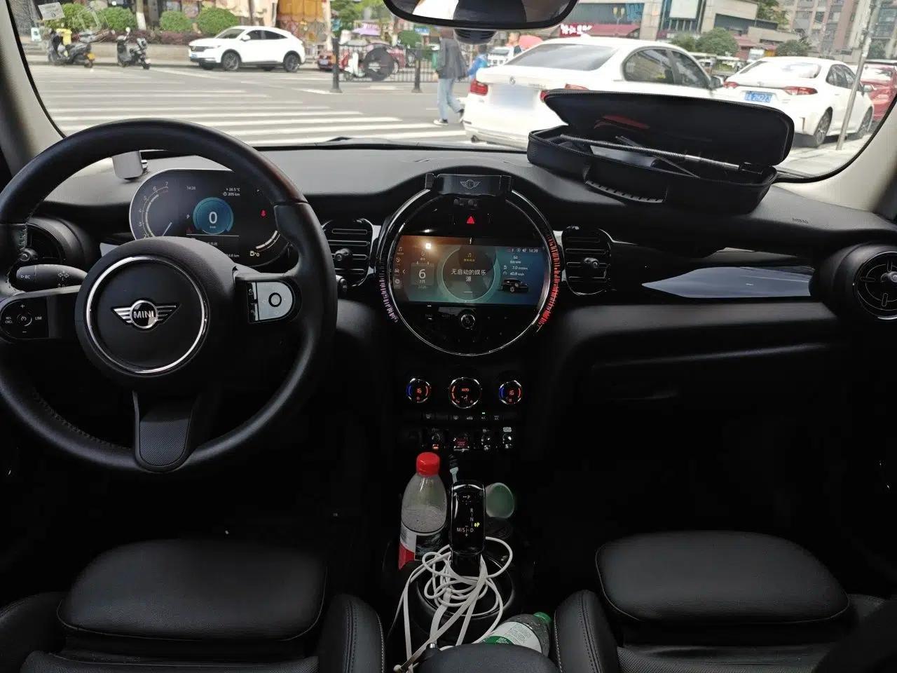 MINI BMW MINI 2023, 1.5T, Automatic (Imported) — миниатюра 9