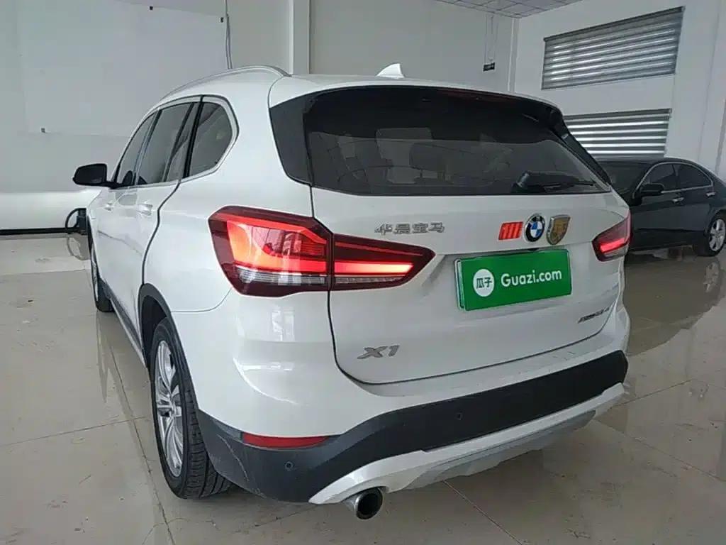 BMW X1 PHEV 2020 xDrive30Le Premium — миниатюра 5