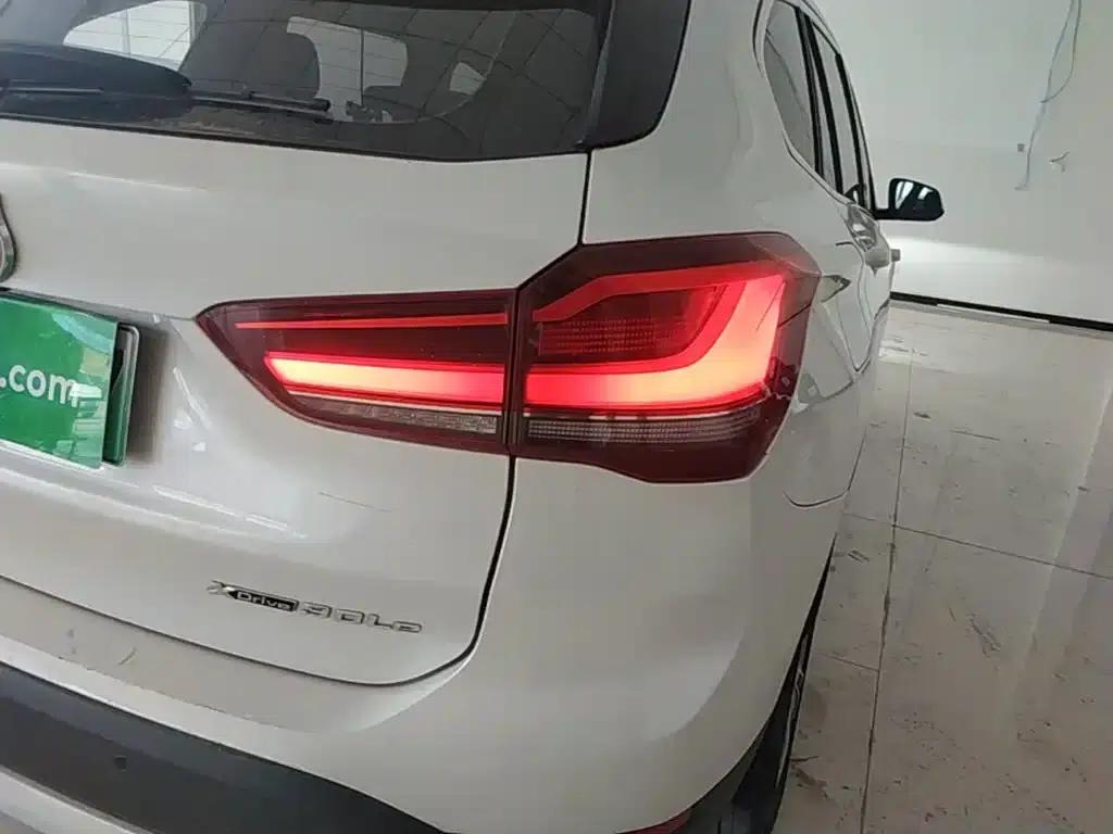 BMW X1 PHEV 2020 xDrive30Le Premium — миниатюра 8