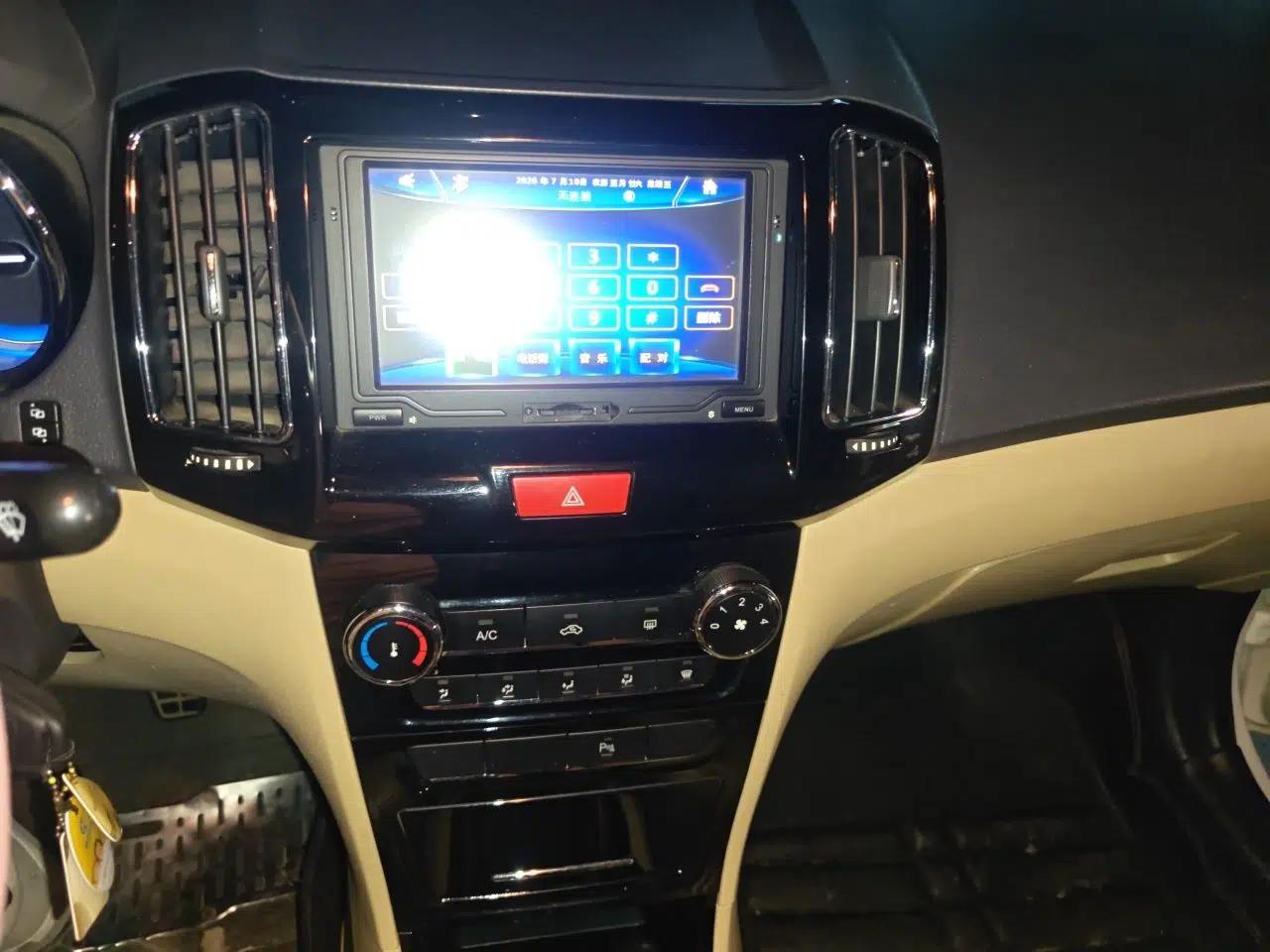 Chery E3 2013 1.5L Manual ZhiShang Model — миниатюра 13