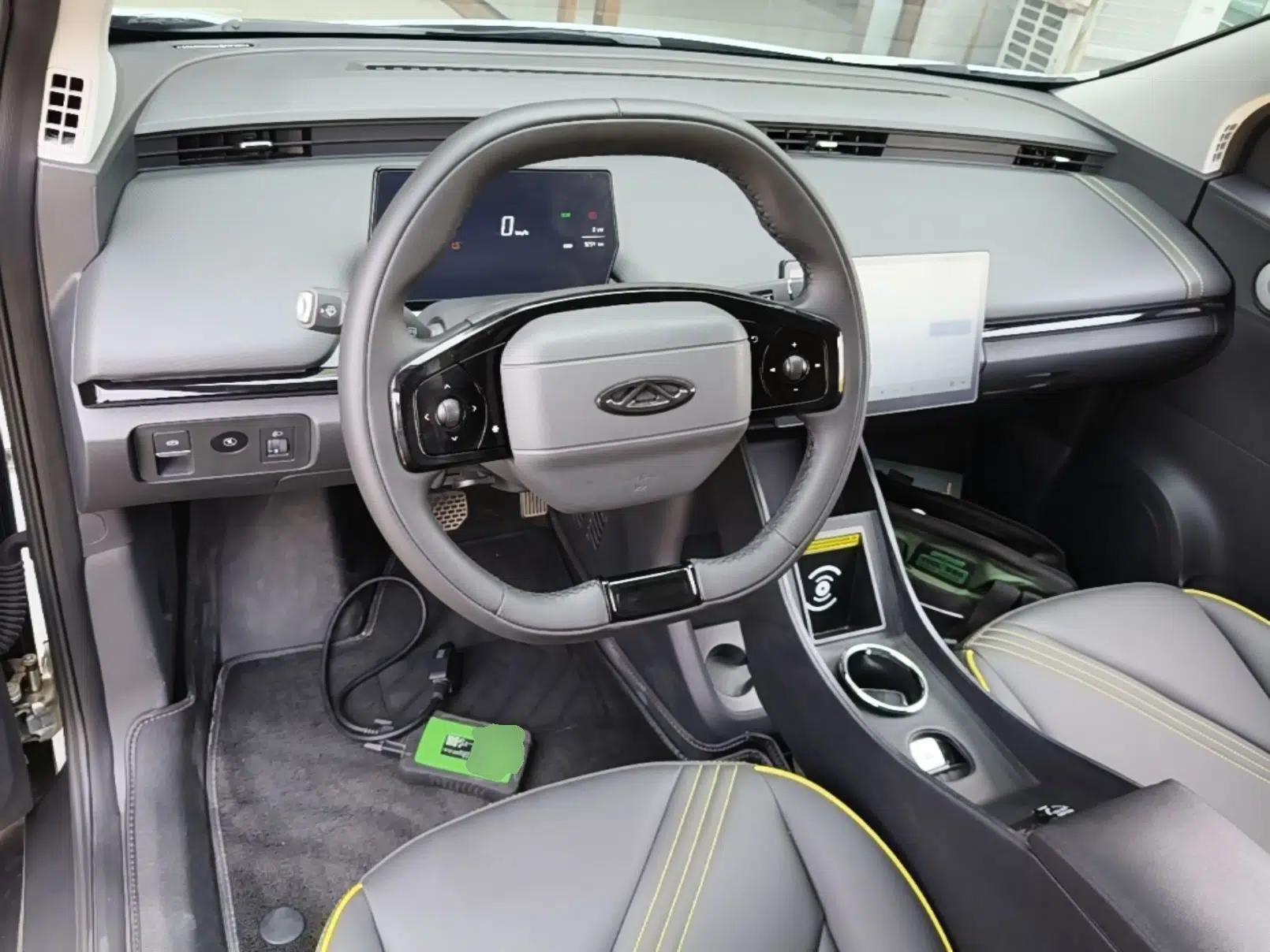 Chery QQ Little Ant 2024 Revised Edition Youth Version 321 km Cool Love Edition 29.23 kWh — миниатюра 17