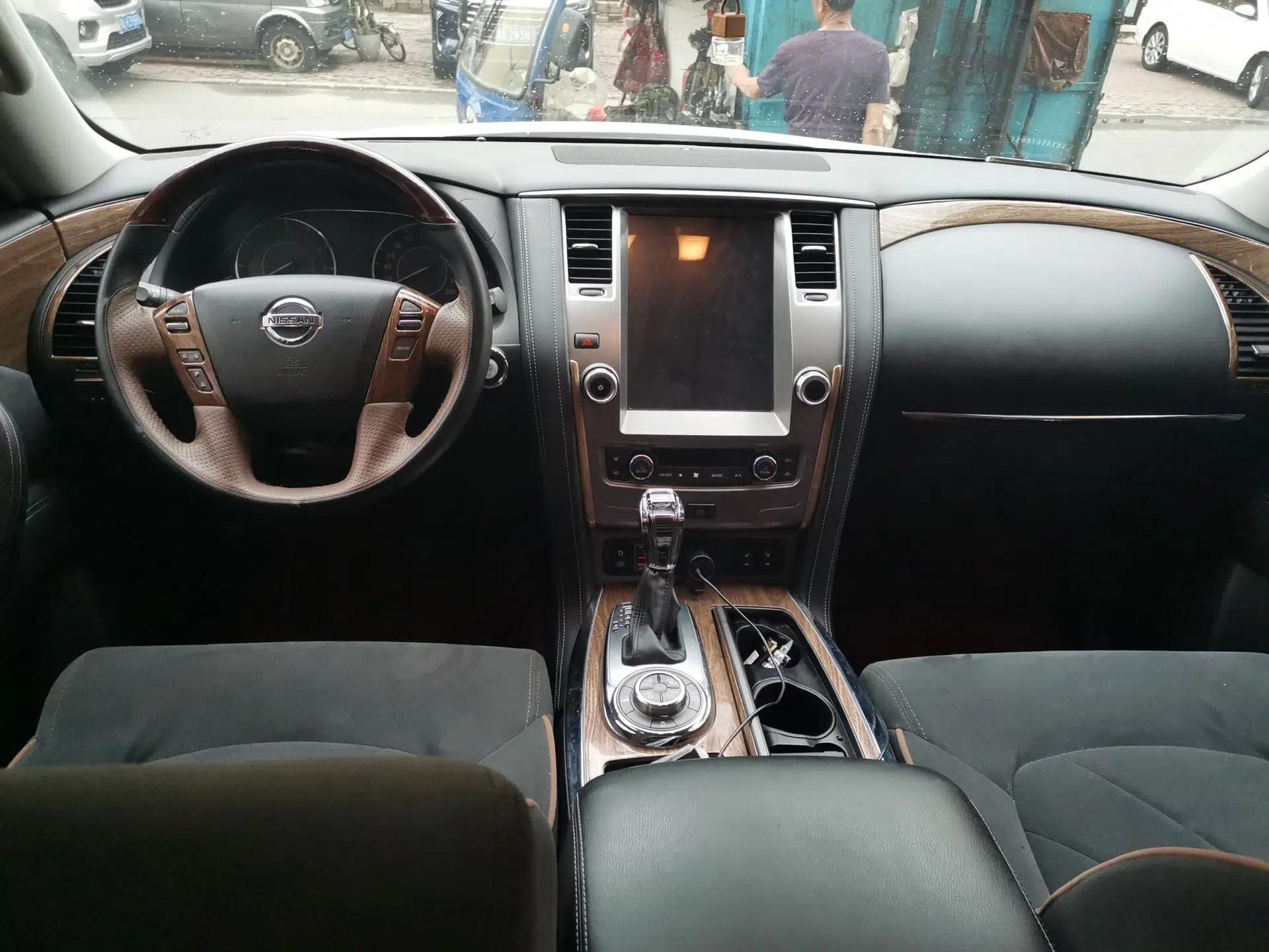 Nissan Patrol Patrol 4.0 Automatic Four-Wheel Drive — миниатюра 9