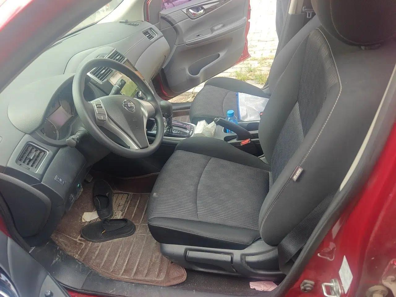 Nissan Tiida 2016 1.6L CVT Cool Dynamic Edition — миниатюра 15