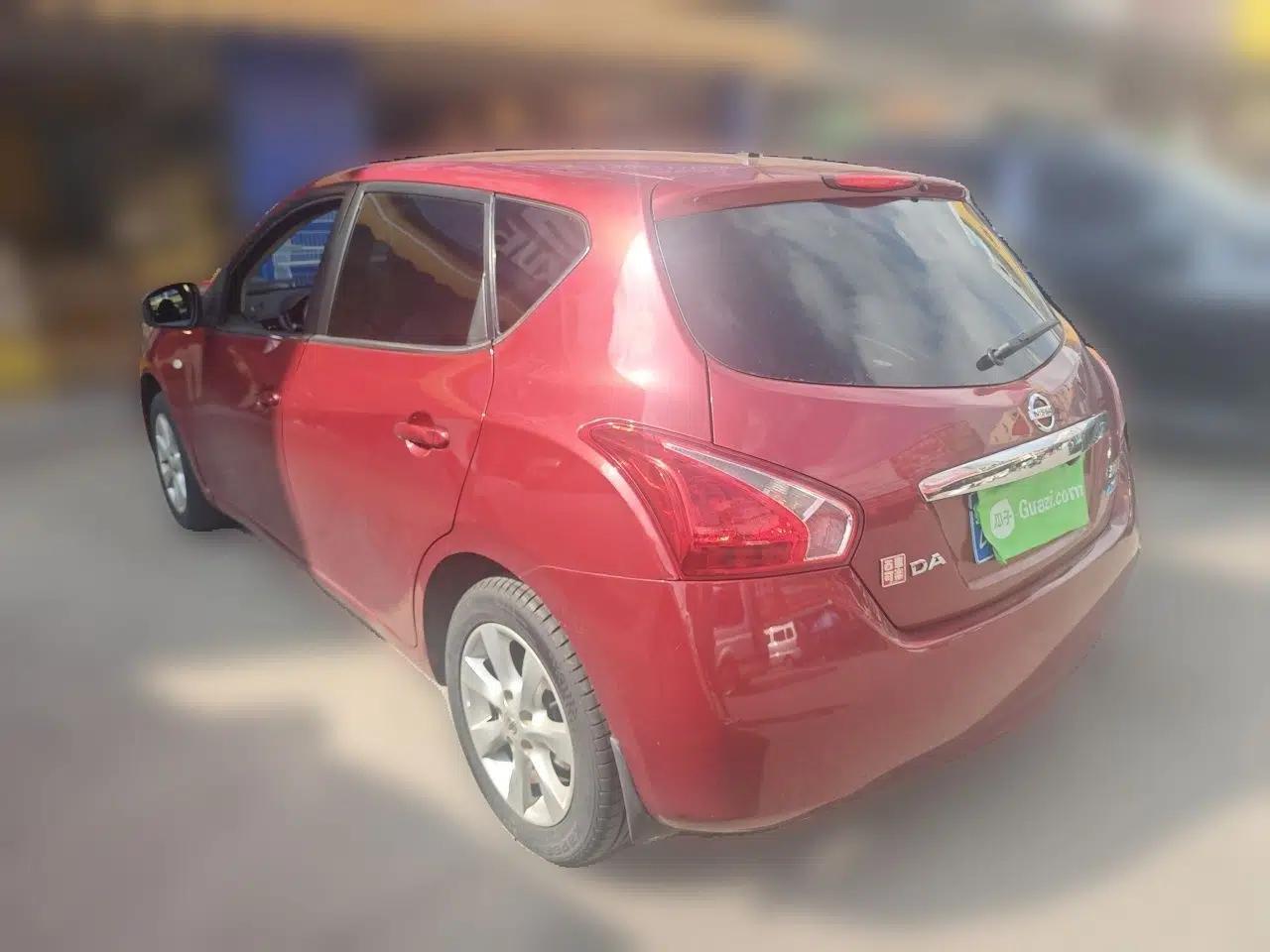 Nissan Tiida 2011 1.6L CVT Comfort Model — миниатюра 4