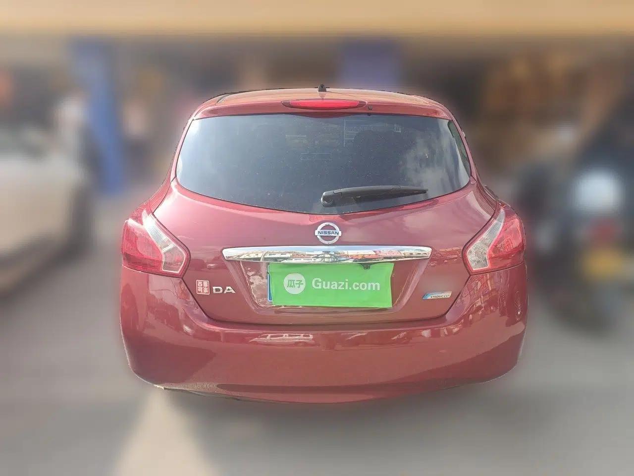 Nissan Tiida 2011 1.6L CVT Comfort Model — миниатюра 5