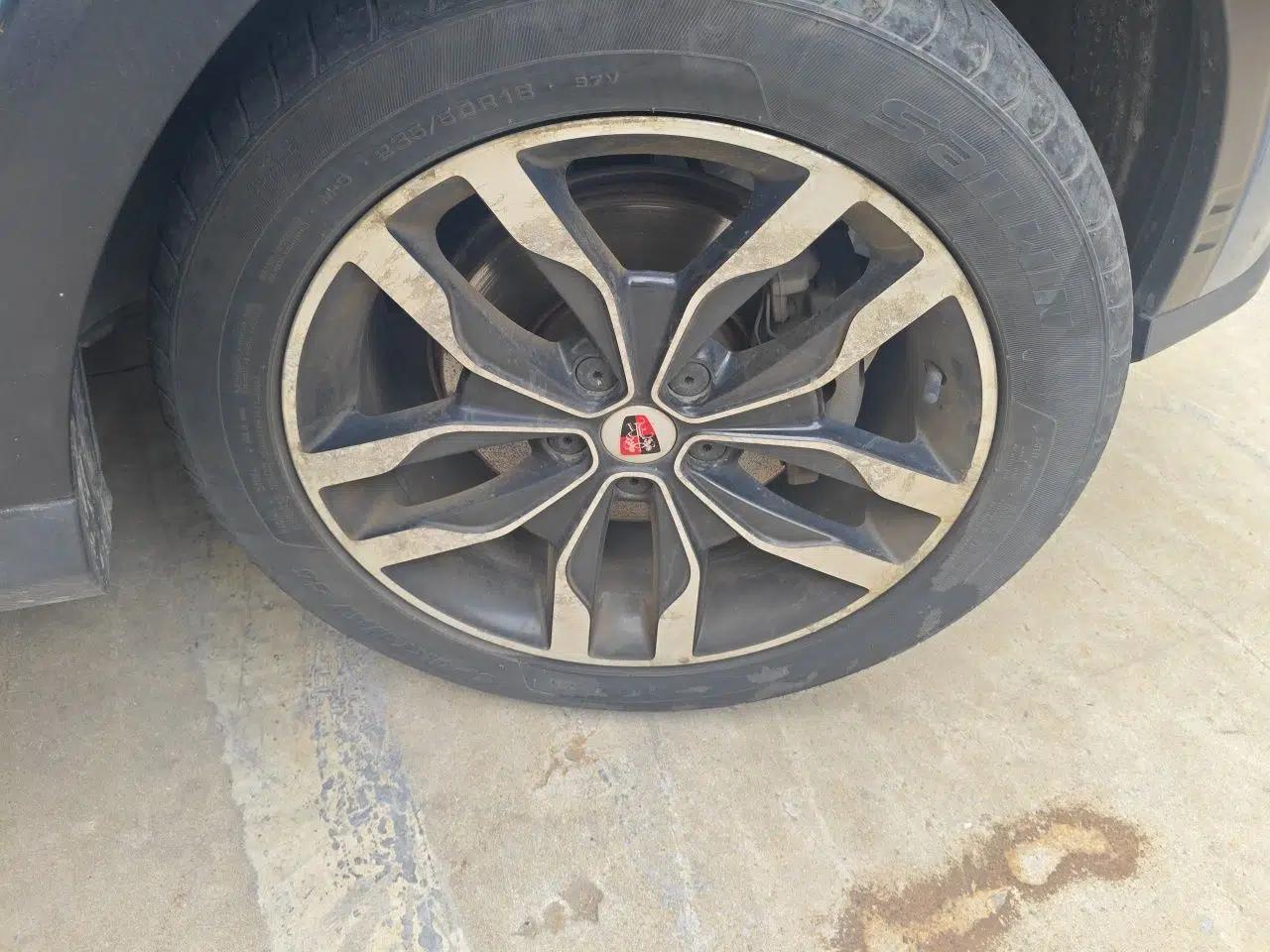 Roewe RX5 2018 20T Two-Wheel Drive Automatic Internet Smart Edition — миниатюра 8