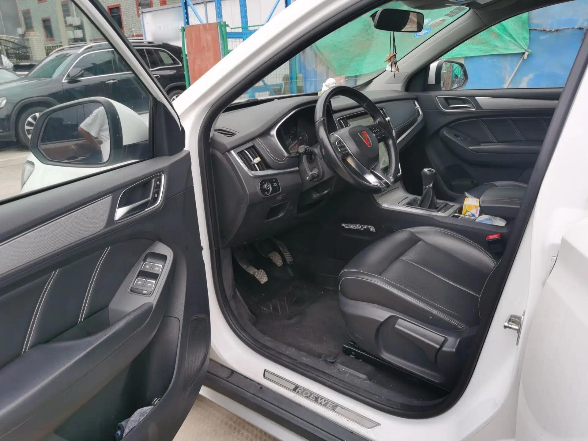 Roewe RX5 2018 20T Two-Wheel Drive Manual Internet Smart Edition — миниатюра 16