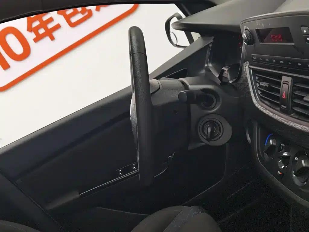 Baojun 310 2020 1.2L Manual Comfort Model — миниатюра 22