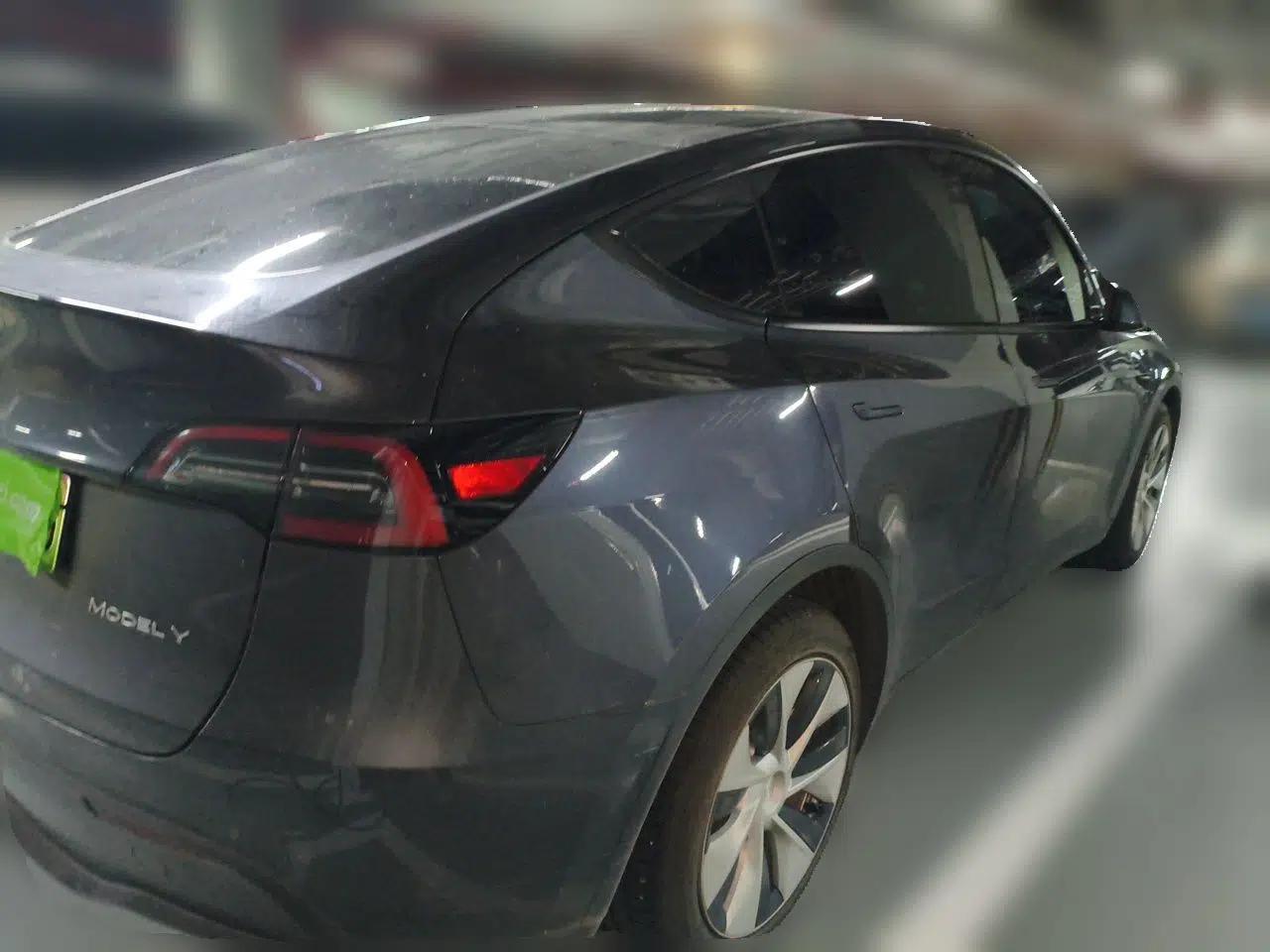 Tesla Model Y 2021 Long-Range All-Wheel-Drive Version 3D7 — миниатюра 6