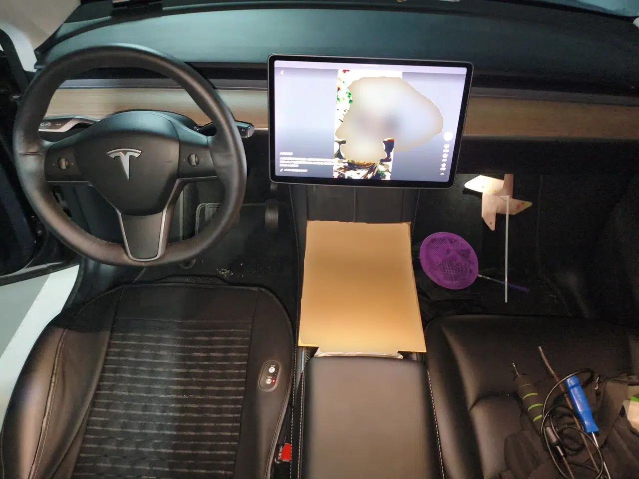 Tesla Model Y 2021 Long-Range All-Wheel-Drive Version 3D7 — миниатюра 9