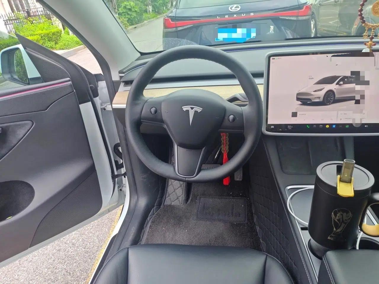 Tesla Model Y 2022 Revised Version Long-Range All-Wheel Drive — миниатюра 10