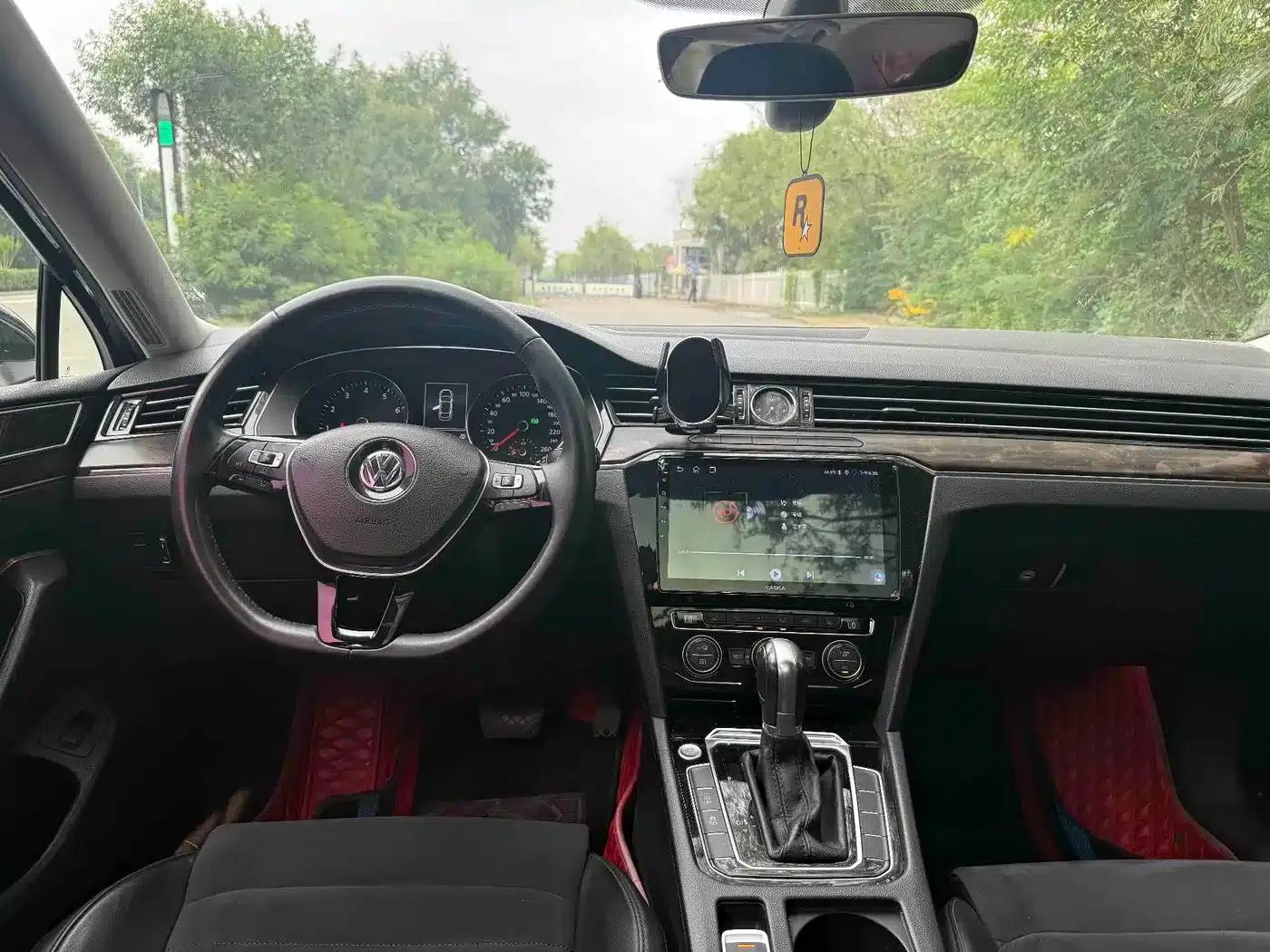 2018 Volkswagen Magotan 330TSI DSG Luxury — миниатюра 4