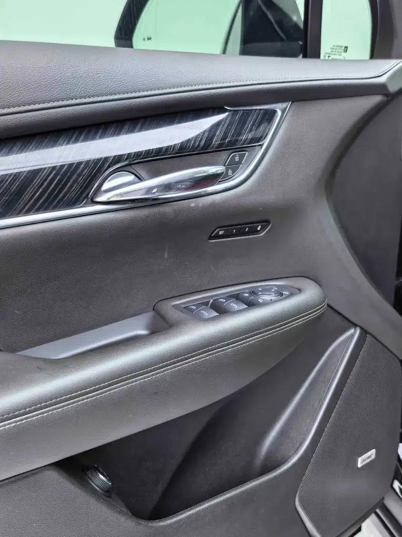 Cadillac XT6 2021 2.0T Mild Hybrid 7-Seat AWD Luxury — миниатюра 15