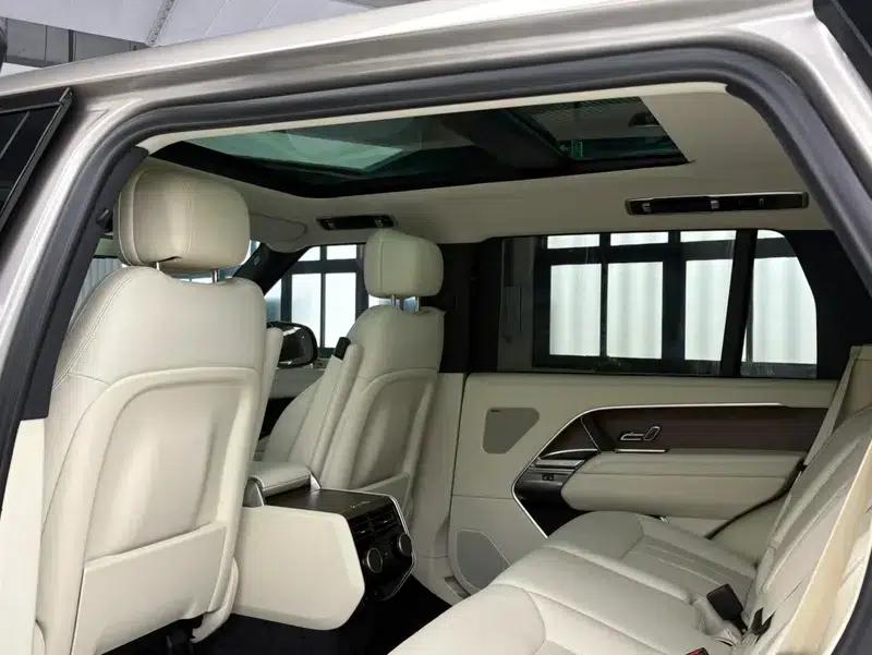 Range Rover 2025 3.0 L6 400PS Grand Long Wheelbase — миниатюра 14