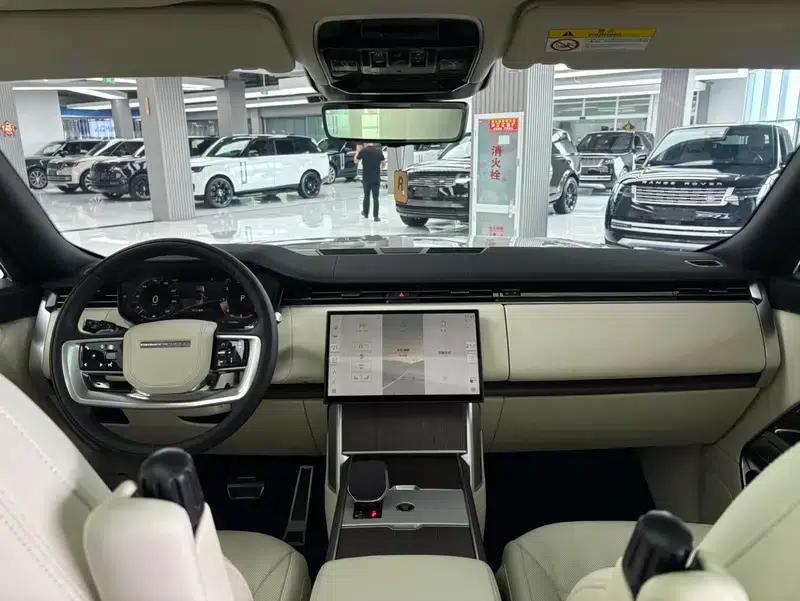 Range Rover 2025 3.0 L6 400PS Grand Long Wheelbase — миниатюра 7