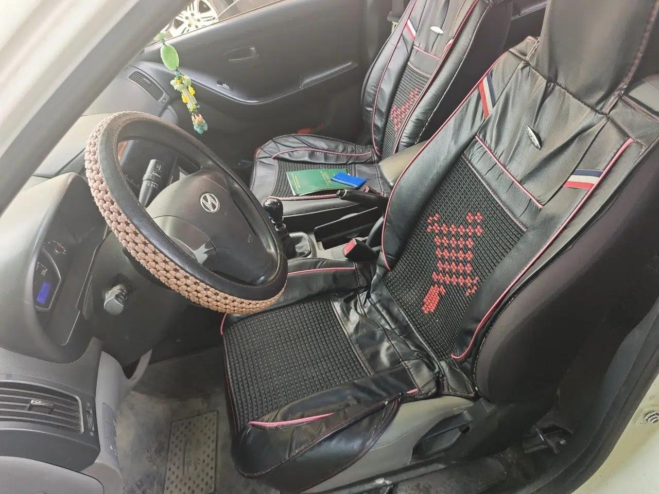Hyundai Celesta 2016 1.6L Manual Joy Edition — миниатюра 15