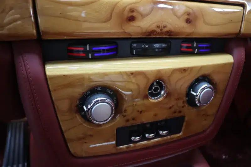2006 Phantom 6.7L Extended Wheelbase (EWB) — миниатюра 10