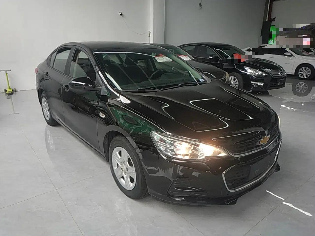 Chevrolet Cavalier 2018 320 Manual Enjoyment Edition — миниатюра 3