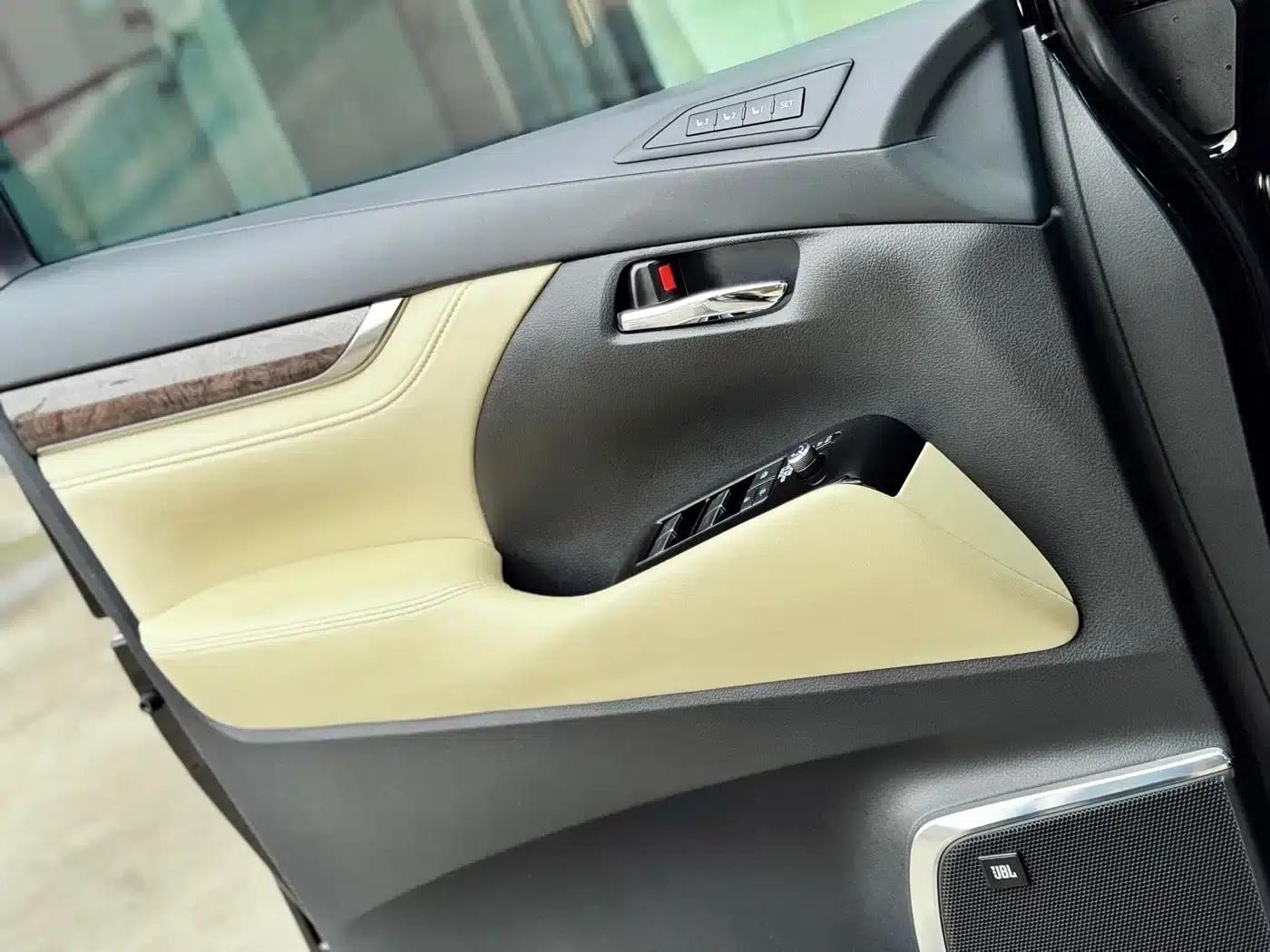 2021 Alphard Hybrid 2.5L Premium Edition — миниатюра 16