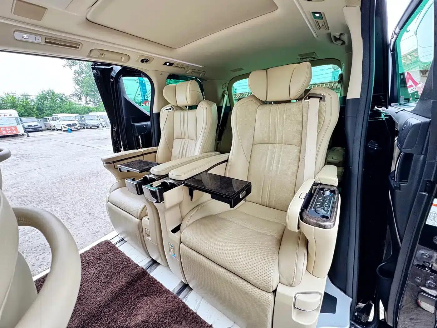 2021 Alphard Hybrid 2.5L Premium Edition — миниатюра 17