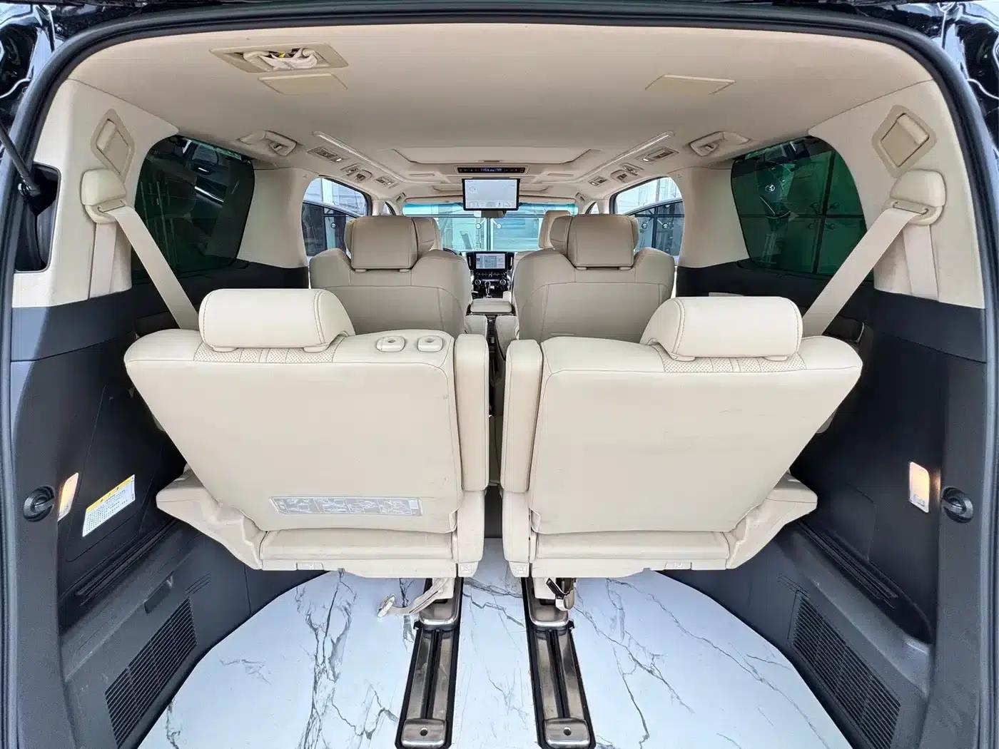 2021 Alphard Hybrid 2.5L Premium Edition — миниатюра 21