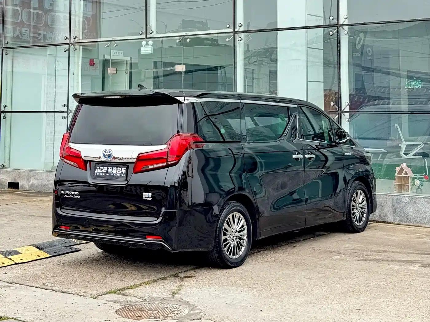 2021 Alphard Hybrid 2.5L Premium Edition — миниатюра 4