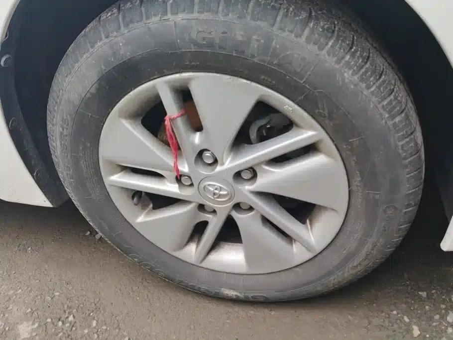 2014 Corolla 1.6L CVT GL-i — миниатюра 6