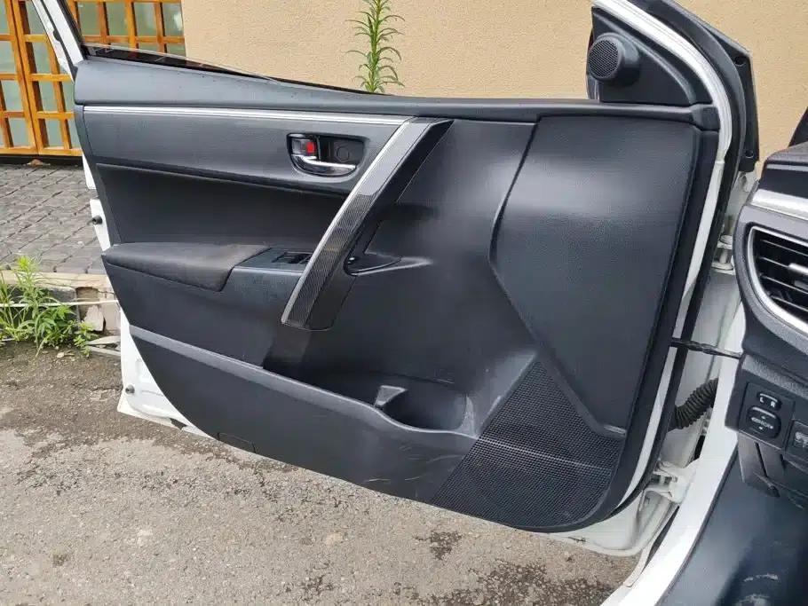 2014 Corolla 1.6L CVT GL-i — миниатюра 7