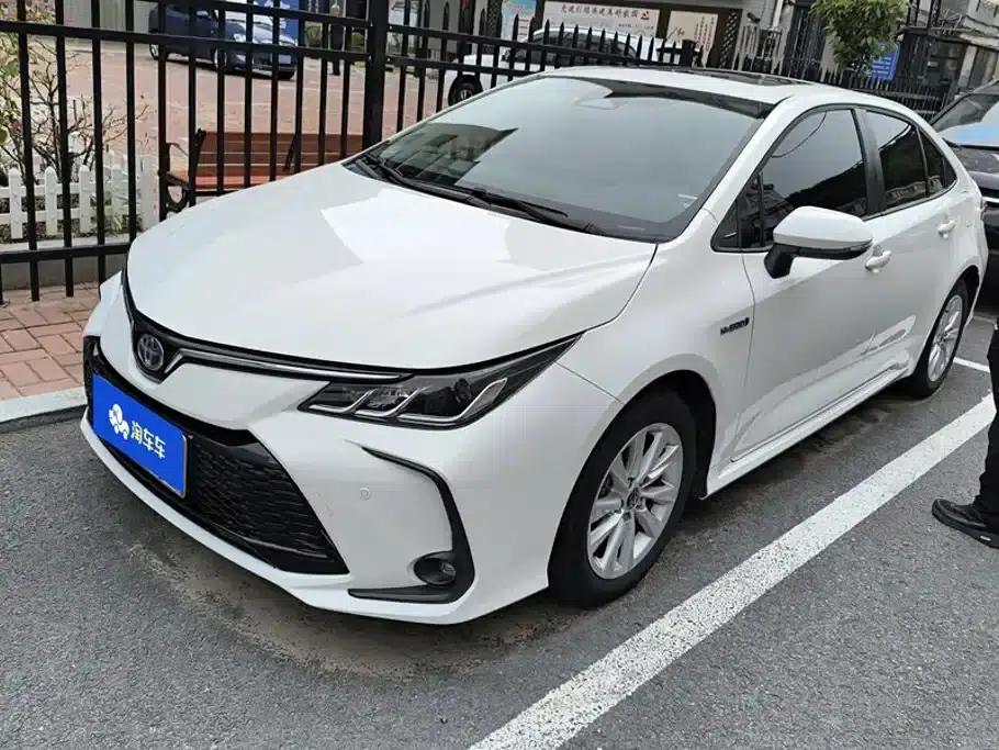 2023 Toyota Corolla 1.8L Intelligent Hybrid Elite Edition — миниатюра 1