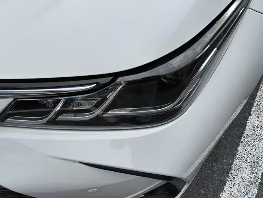 2023 Toyota Corolla 1.8L Intelligent Hybrid Elite Edition — миниатюра 5