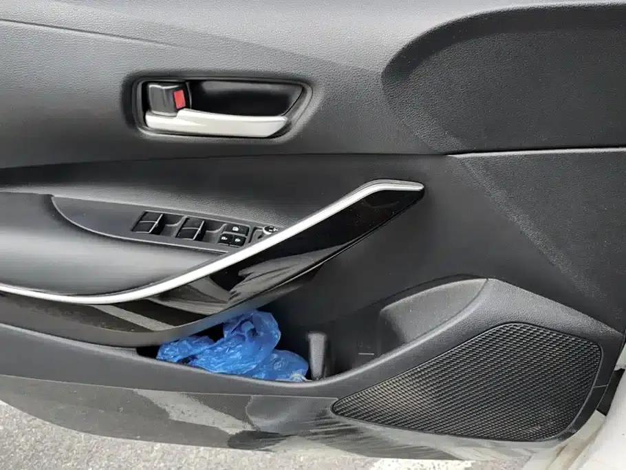 2023 Toyota Corolla 1.8L Intelligent Hybrid Elite Edition — миниатюра 7