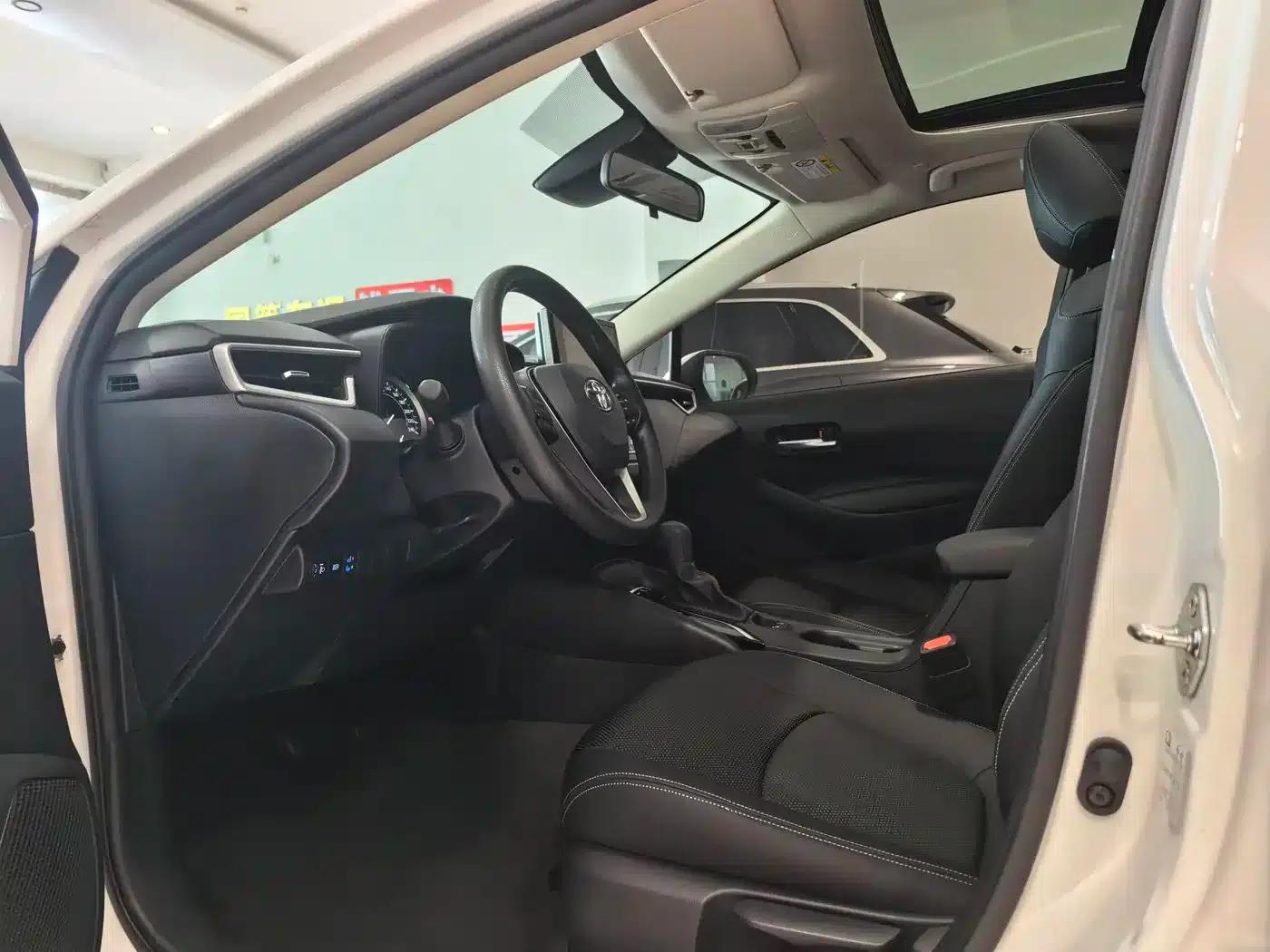 2023 Toyota Corolla 1.2T Elite Edition — миниатюра 6