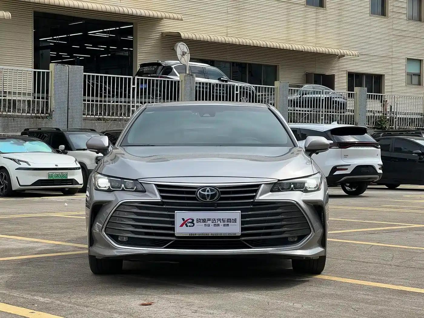 2021 Toyota Avalon 2.5L Luxury Edition — миниатюра 2