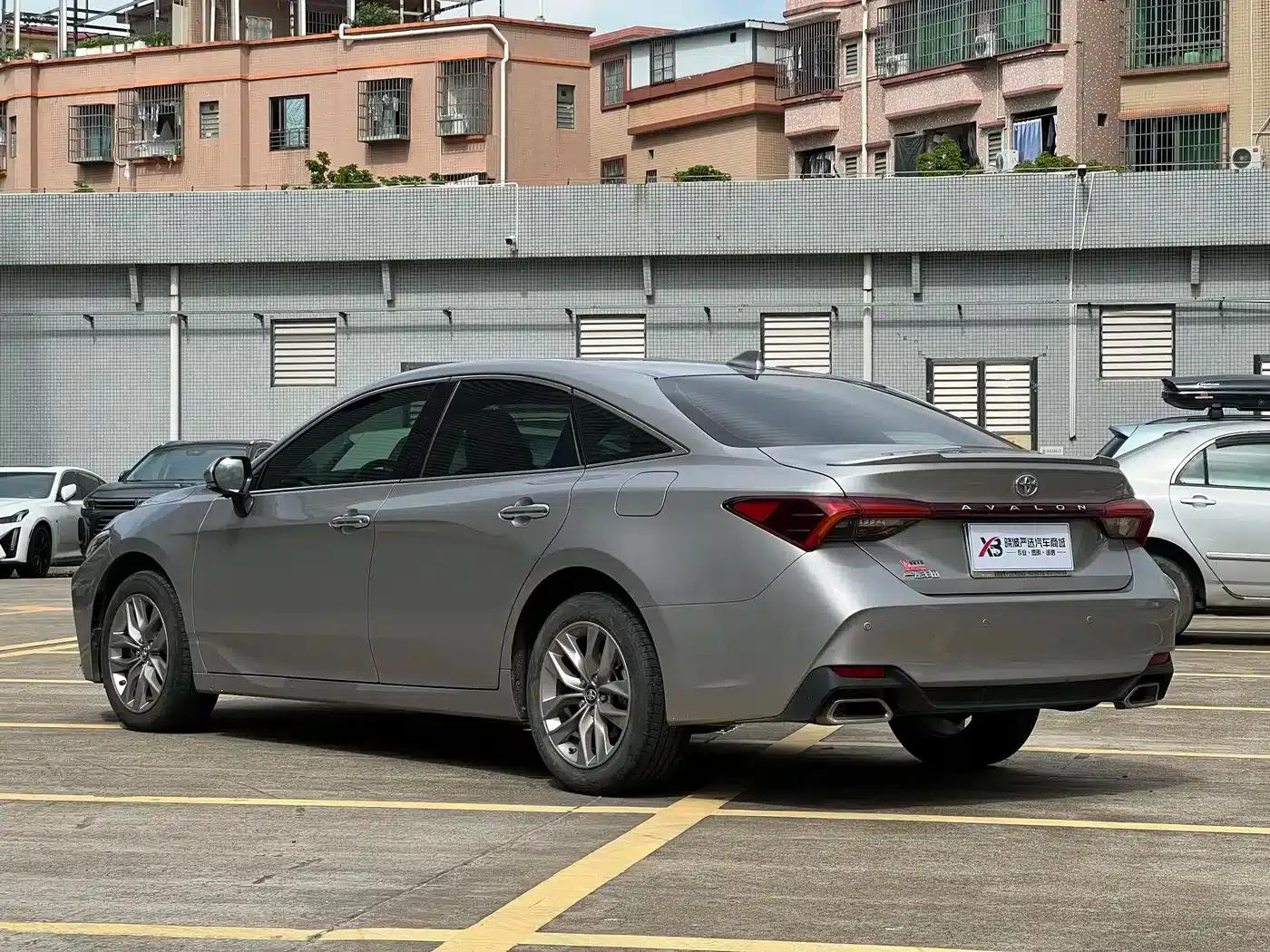 2021 Toyota Avalon 2.5L Luxury Edition — миниатюра 5