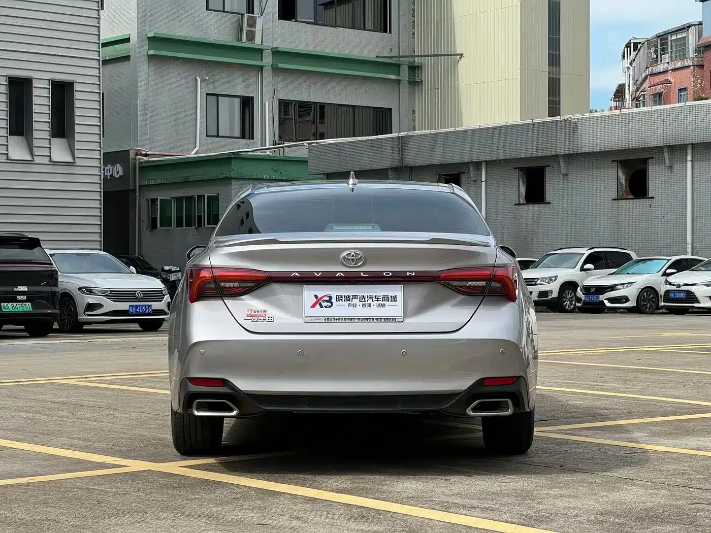 2021 Toyota Avalon 2.5L Luxury Edition — миниатюра 6
