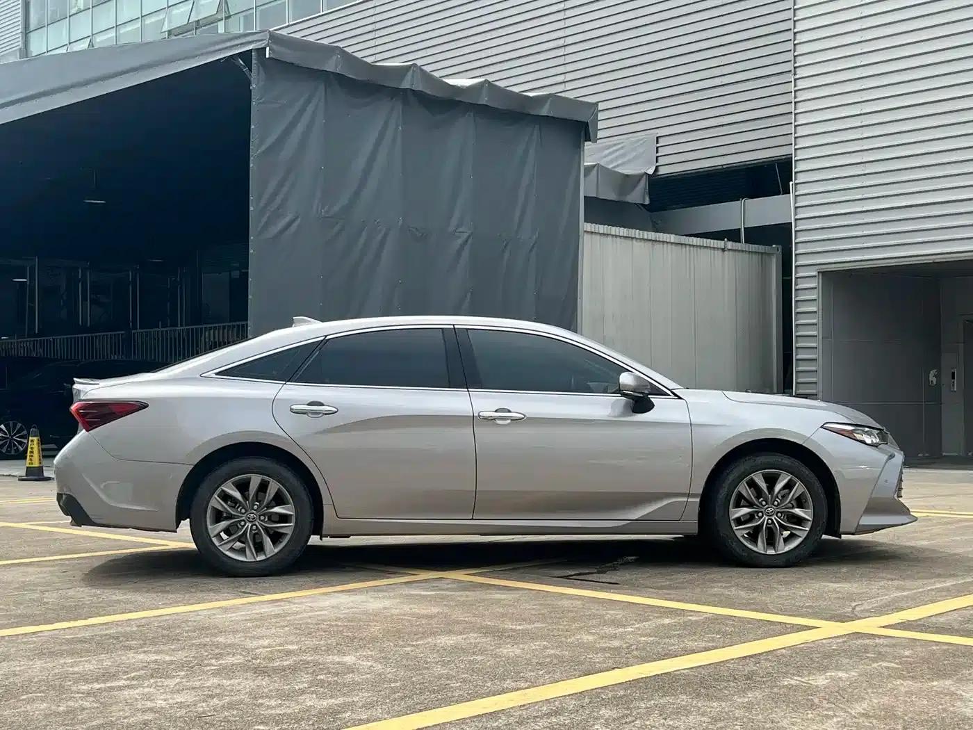 2021 Toyota Avalon 2.5L Luxury Edition — миниатюра 8