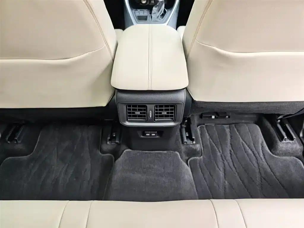 2022 Toyota RAV4 2.0L CVT 4WD Luxury PLUS Edition — миниатюра 26