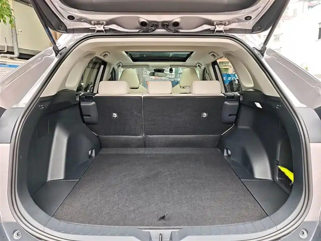 2022 Toyota RAV4 2.0L CVT 4WD Luxury PLUS Edition — миниатюра 27