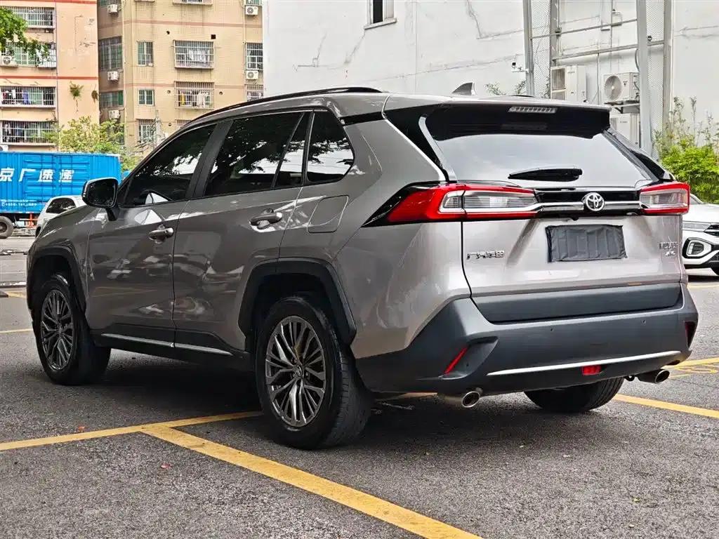 2022 Toyota RAV4 2.0L CVT 4WD Luxury PLUS Edition — миниатюра 7
