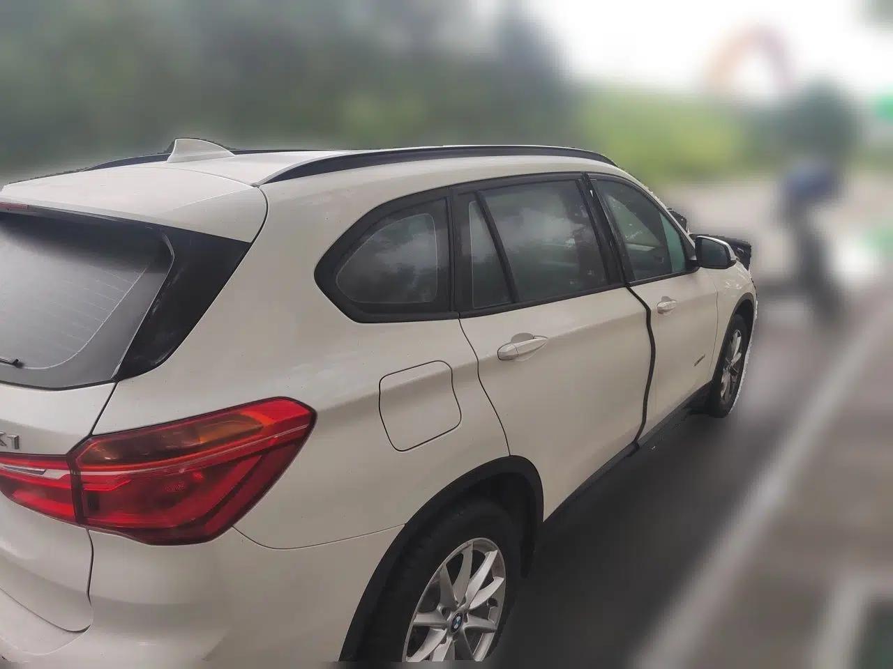 BMW X1 2016 sDrive18Li Fashion Model — миниатюра 6