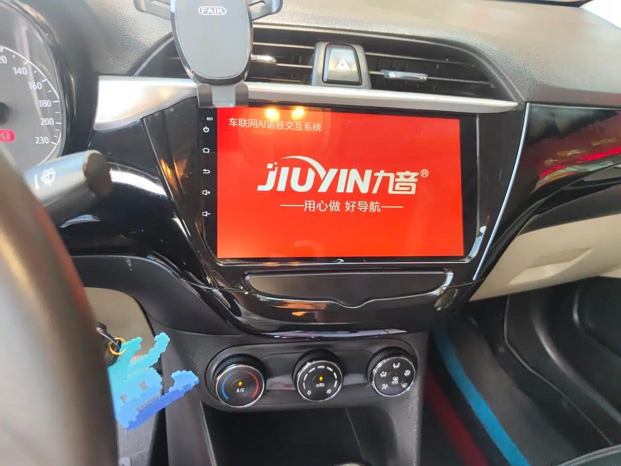 Buick Excelle 2018 15N CVT Elite Edition — миниатюра 13