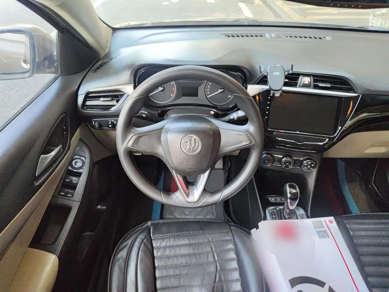 Buick Excelle 2018 15N CVT Elite Edition — миниатюра 10