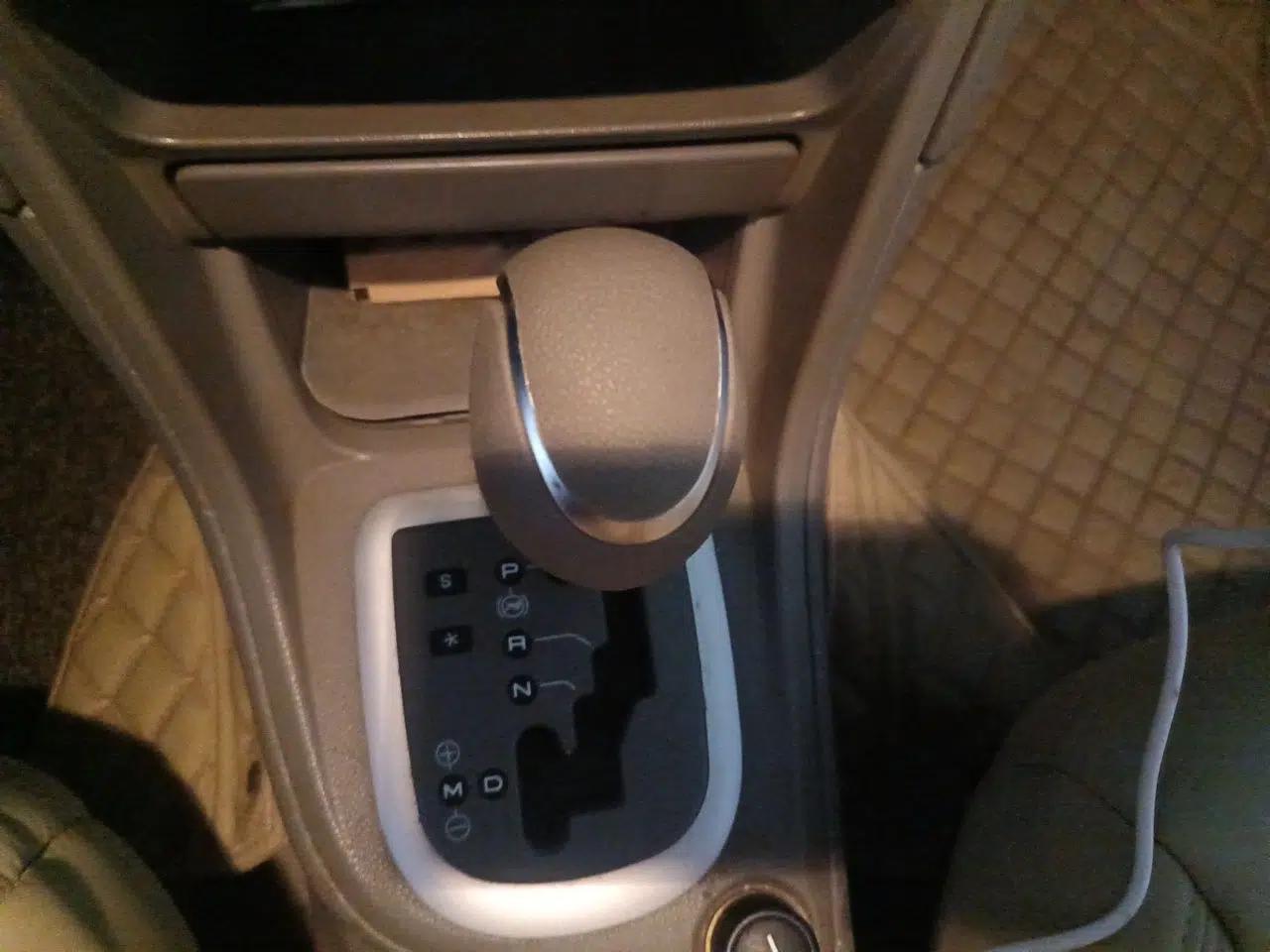 Peugeot 308 2013 1.6L Automatic YouShang Model — миниатюра 14